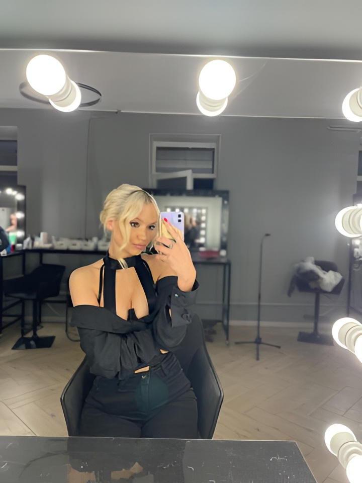 Рада привлекательная девушка из Славянск-на-кубани цена от 4000 руб