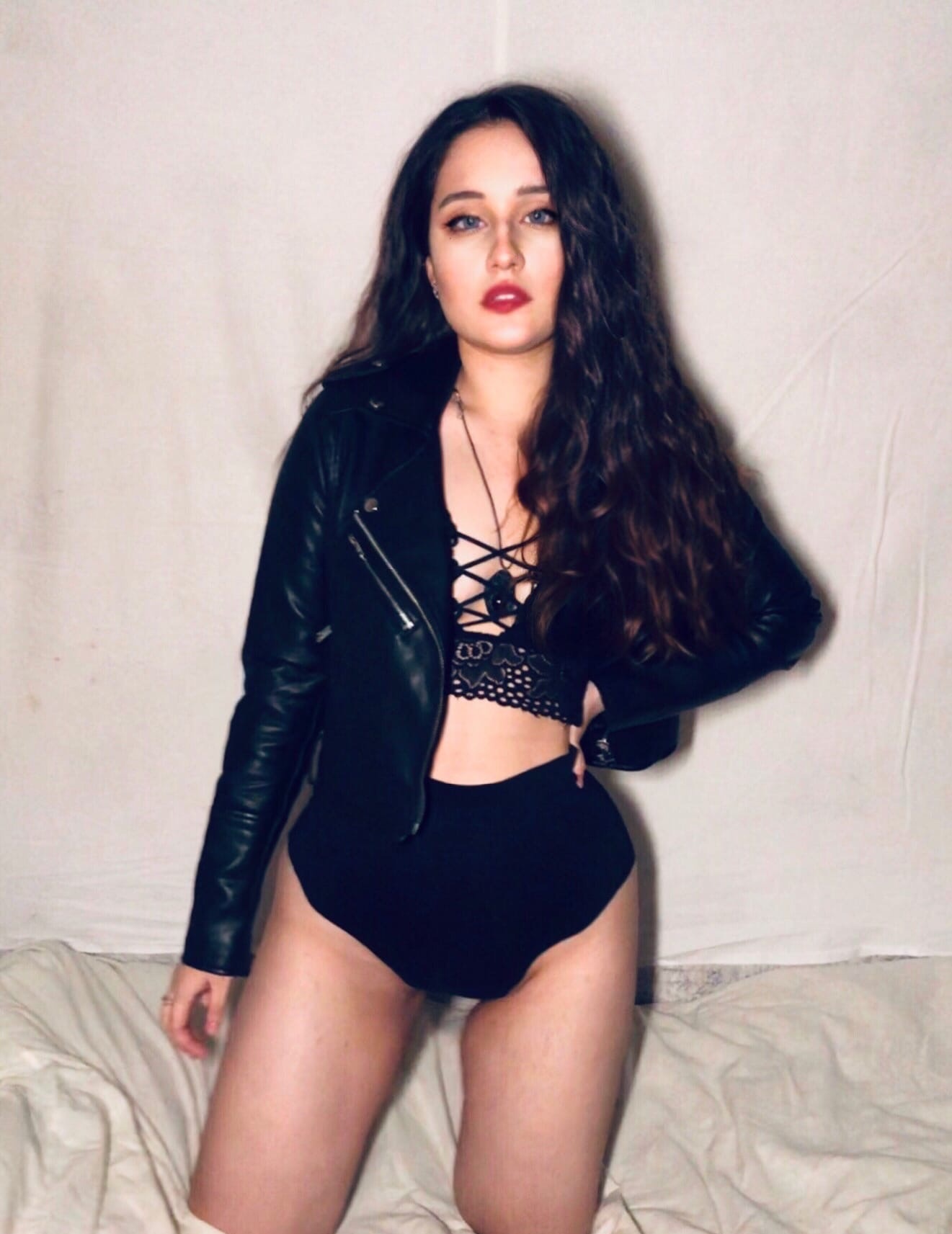 Марина привлекательная девушка из Славянск-на-кубани цена от 3500 руб