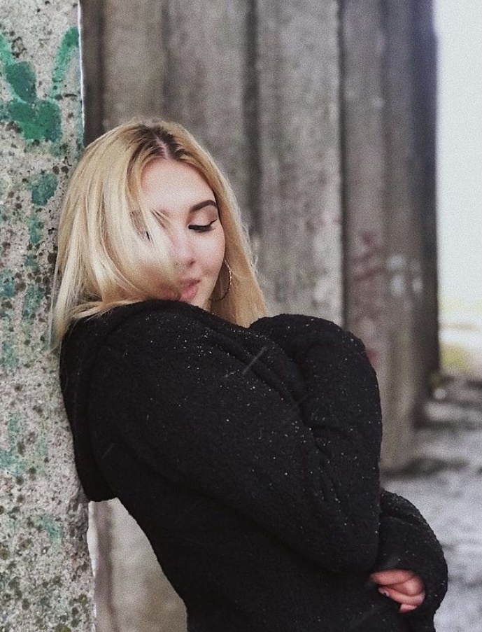 Арина привлекательная девушка из Славянск-на-кубани цена от 9000 руб